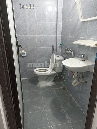 Cho thuê nhà phố Vũ Thạnh, Hào Nam 