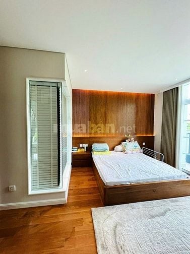 Bán biệt thự King Crown Thảo Điền, 298.9m² đất, full nội thất cao cấp