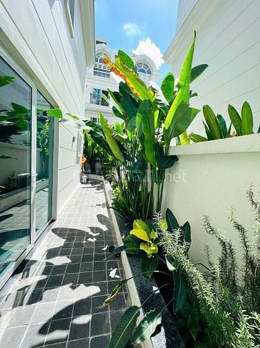 Bán biệt thự King Crown Thảo Điền, 298.9m² đất, full nội thất cao cấp