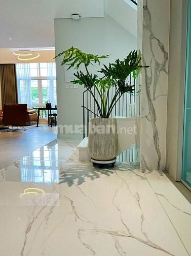 Bán biệt thự King Crown Thảo Điền, 298.9m² đất, full nội thất cao cấp
