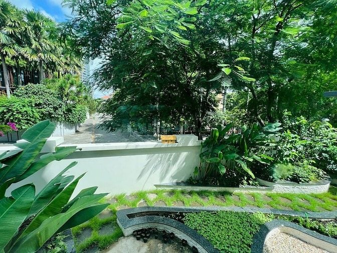 Bán biệt thự King Crown Thảo Điền, 298.9m² đất, full nội thất cao cấp