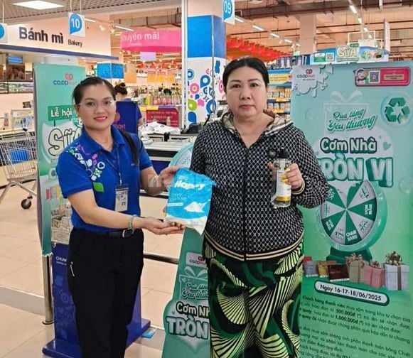 Tuyển nhân viên tạp vụ , lao động phổ thông , bảo vệ , bán hàng 