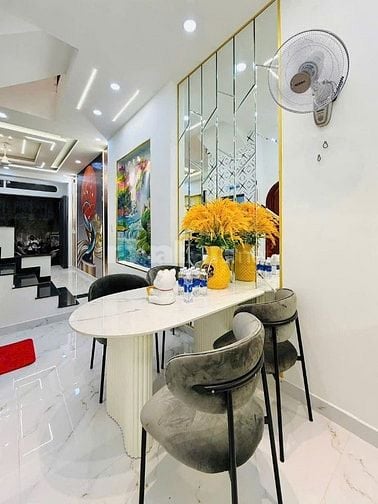 GẤP ÂU CƠ P10 TÂN BÌNH - 4M X 11M - 2 TẦNG - CHO THUÊ 10TR - 4.4 TỶ