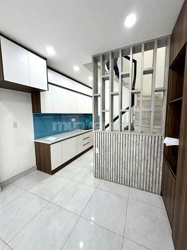 Dòng tiền 1,2 tỷ/năm. 8x12m. 4 tầng đường Thành Thái, Q10