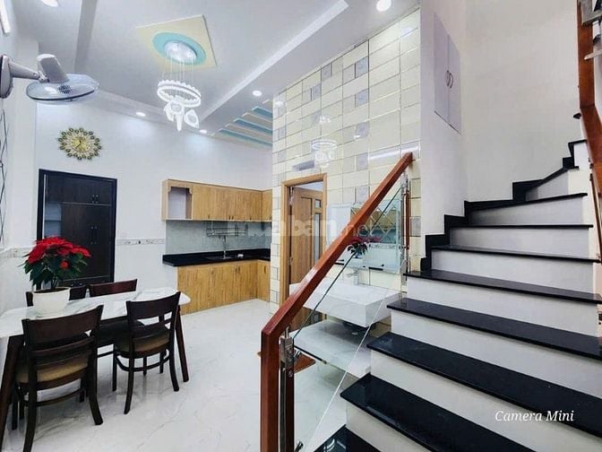 Nhà-hẻm-xe-hơi-phạm-văn-chiêu-gò-vấp-nhà sạch đẹp vô ở liền ,