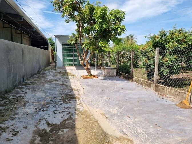 390m2 Nhà và đất. Gần cổng chính KCN Phước Đông. 1,15 tỷ 