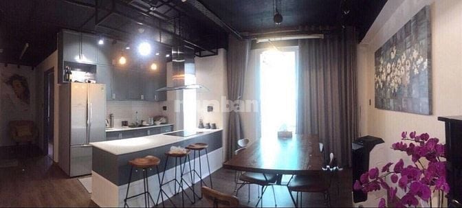 Gia đình bán căn góc CC Phúc Thịnh Q.5. DT 65m2 2P, 2WC, SH. Giá bán 2