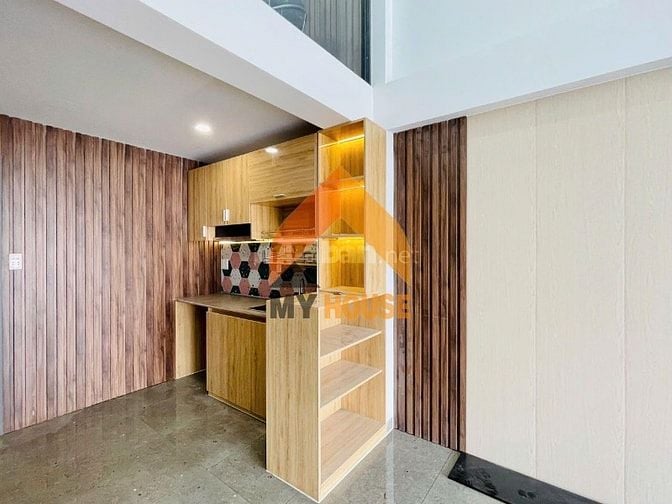 MB CẦU SG Q2 CÓ LỬNG SIÊU XINH PHONG CÁCH HIỆN ĐẠI PHÙ HỢP Ở VÀ LÀM VP
