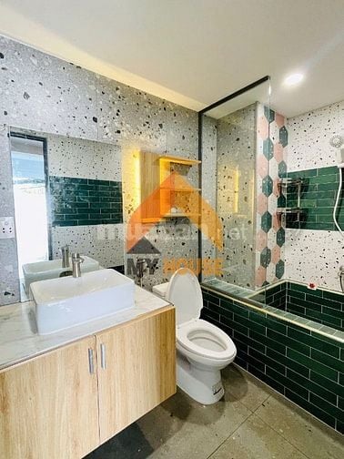 MB CẦU SG Q2 CÓ LỬNG SIÊU XINH PHONG CÁCH HIỆN ĐẠI PHÙ HỢP Ở VÀ LÀM VP