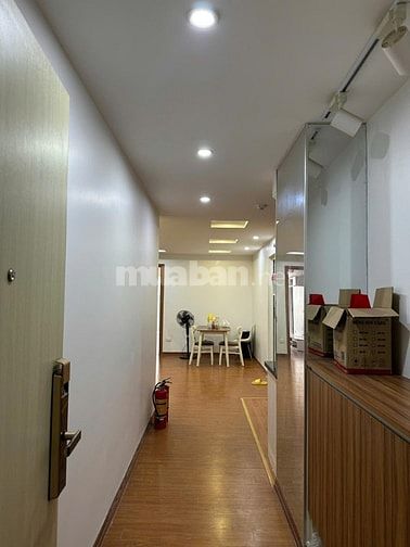 Nhà có việc Cần bán gấp siêu phẩm căn góc chung cư trung tâm Cầu Giấy 