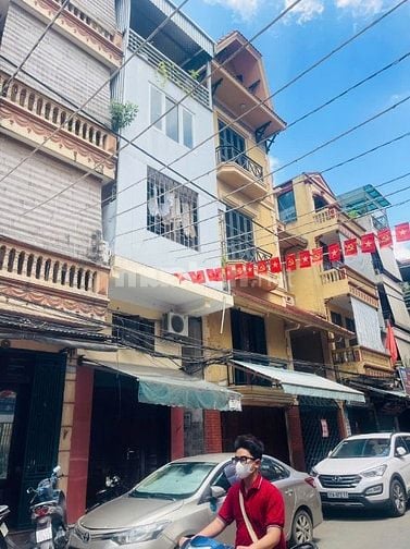 Siêu rẻ!! mua 1 được 2 nhà riêng 4 tầng, 4PN, 3WC, full nội thất tại C