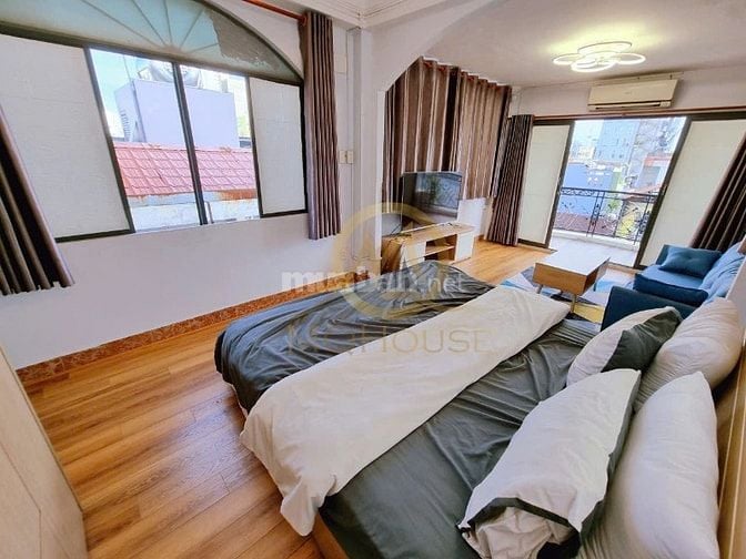 Cho thuê căn hộ dịch vụ đầy đủ tiện nghi Đinh Tiên Hoàng, Quận 1