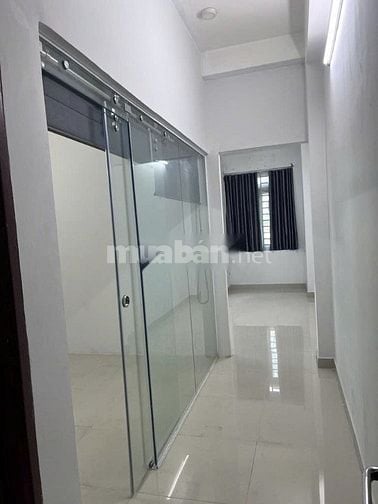 Cho thuê nhà hẻm 4m (XH) Tô Hiến Thành, P.1, Q.10 giá 22tr