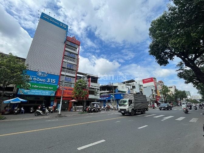 Mặt tiền Hậu Giang - Quận 6. DT: ( 4 x 31m ) CN: 121m2. Giá: 17,5 Tỷ