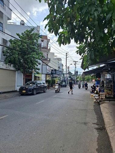 Bán nhà mặt tiền Nguyễn Tư Nghiêm Quận 2 giá 17 tỷ