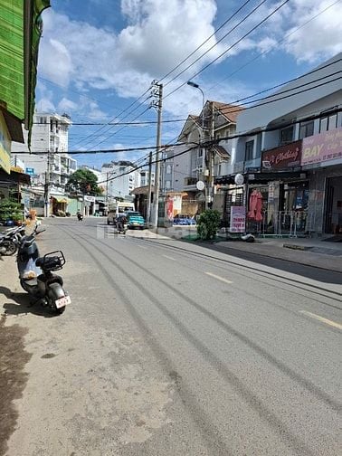 Bán nhà mặt tiền Nguyễn Tư Nghiêm Quận 2 giá 17 tỷ