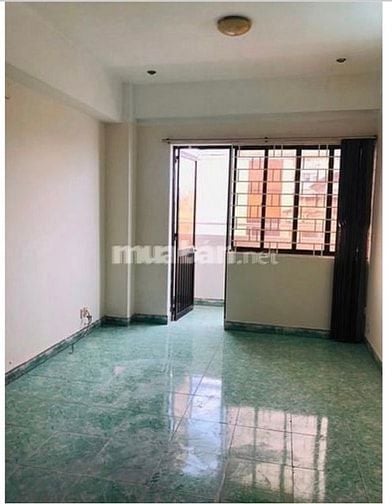Cho thuê căn hộ Lô A 590 cmt8 , giá 10 tr/tháng