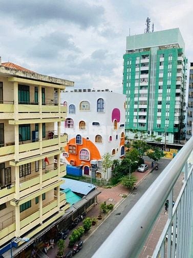 Cho thuê căn hộ Lô A 590 cmt8 , giá 10 tr/tháng
