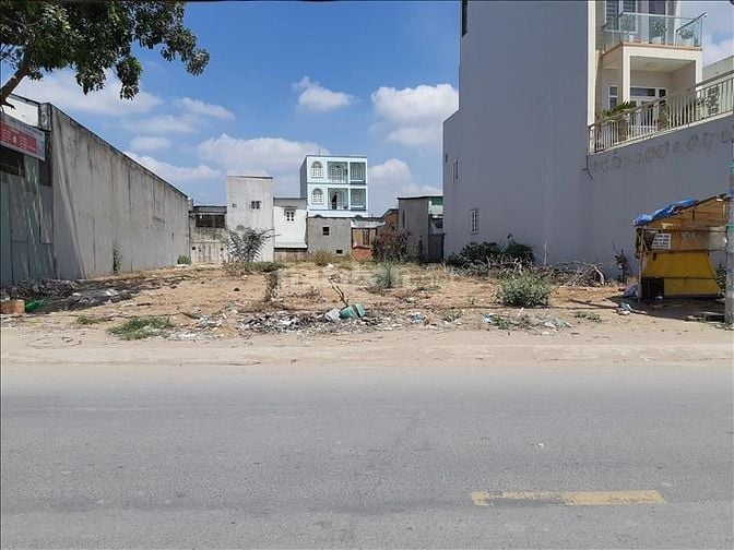 Bán lô đất 200m2 ngay KCN tiện buôn bán, xây trọ cho thuê