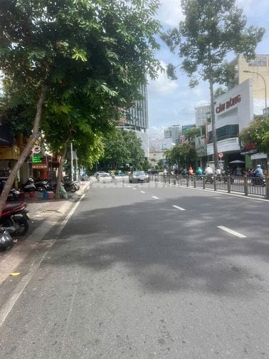 Chỉ 25 Tỷ – Sở Hữu Ngay Nhà 2 Mặt Tiền Đinh Tiên Hoàng, Quận 1