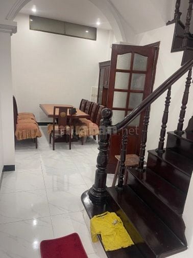 Chính chủ bán nhà ngõ 132 cầu giấy, 40m2x5 tầng 9,5 tỷ
