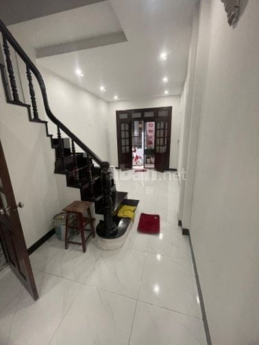 Chính chủ bán nhà ngõ 132 cầu giấy, 40m2x5 tầng 9,5 tỷ