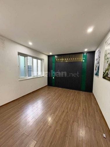 Cần thuê 1 phòng học tầm 30m2 gần 36 Nguyễn Phước Lan. LH: 0767450777