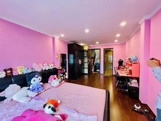 GIANG BIÊN 40M2X 6 TẦNG. MẶT TIỀN 4M. HƠN 7 TỶ