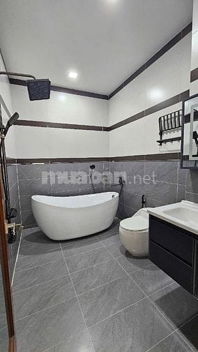CHÍNH CHỦ BÁN NHÀ MT CHỢ PHÚ THUẬN Q.7 ĐƯỜNG 24M. 5X*20M 3 LẦU 17.5 TỶ