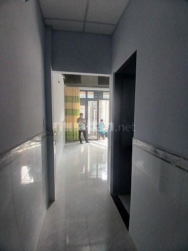 Bán nhà DT: 4X12m gồm trệt lửng 2pn ,1w phòng khách rộng đường 4m bê t