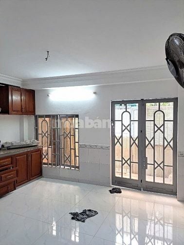 Nhà cho thuê  nguyên căn. Ở hoặc vp 