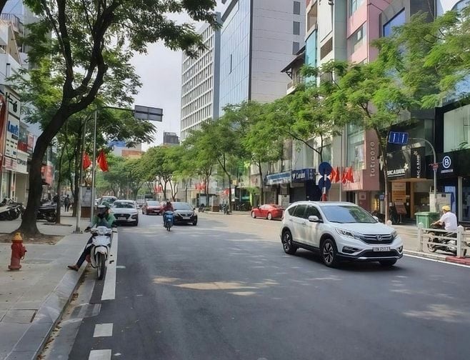 Quy hoạch đón tương lai - Toà MP Thái Thịnh 93m2*9T,MT:5.5m,giá 40tỷ.