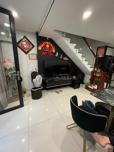 Nhà Ngay Hòa Bình, Giáp Q.11, Hẻm 6M Thông, 52M2, 3 Tầng, Chỉ Hơn 5 Tỷ