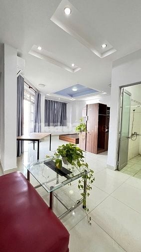 Phòng ban công mới Full nội thất cao cấp, Giá Tốt 4tr3 hơn 40m2