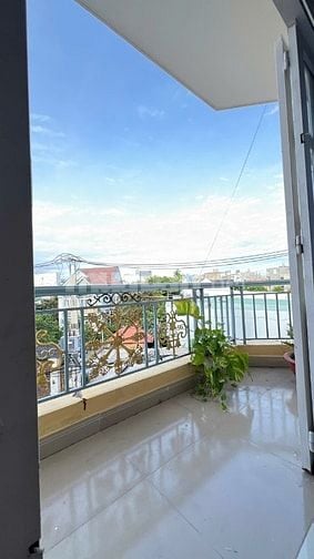 Phòng ban công mới Full nội thất cao cấp, Giá Tốt 4tr3 hơn 40m2