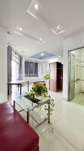 Phòng ban công mới Full nội thất cao cấp, Giá Tốt 4tr3 hơn 40m2