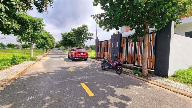 BÁN NHÀ ĐẸP NGAY TRUNG TÂM LONG THÀNH - ĐỒNG NAI 