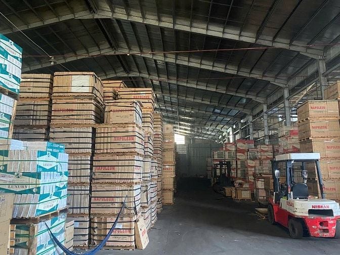Cho thuê kho hàng DT: 1.200m2 – 2.200m2 tại Bình Tân , gần Quốc Lộ 1A 