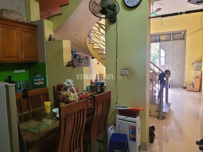 Chính chủ bán nhà Song Phương, Hoài Đức,diện tích 62 m2x 4 tầng, sổ đỏ