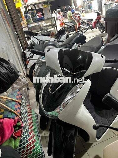 Cần Bán gắp SH 125 đời 2025 mới đi 67km