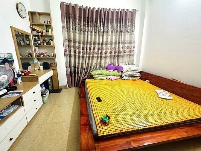 Bán nhà ngõ ô tô 47m2 x 5 tầng Ngọc Hồi, gần viện Nội Tiết TW, giá nhỉ