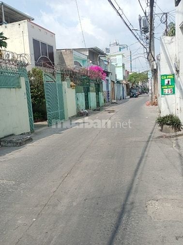 nhà 10x20m,2L ở Tỉnh Lộ 10 ,hẻm 6m 