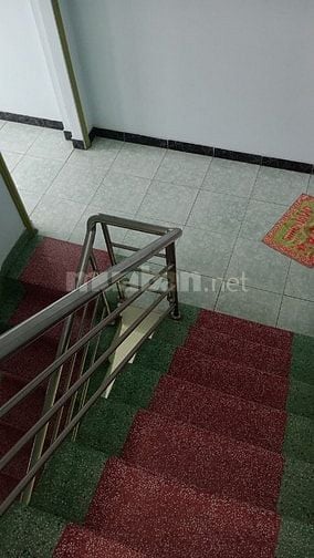 nhà 10x20m,2L ở Tỉnh Lộ 10 ,hẻm 6m 