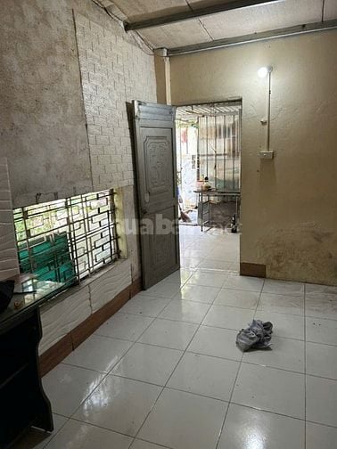 Cho thuê nhà phố Tân Mai, Hoàng Mai, nhà cấp 4, DT 27m2, có điều hoà