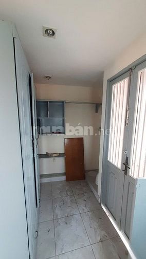 Cho thuê nhà Lý Chính Thắng, quận 3, 5x8m, 4 lầu, 15,5tr/tháng