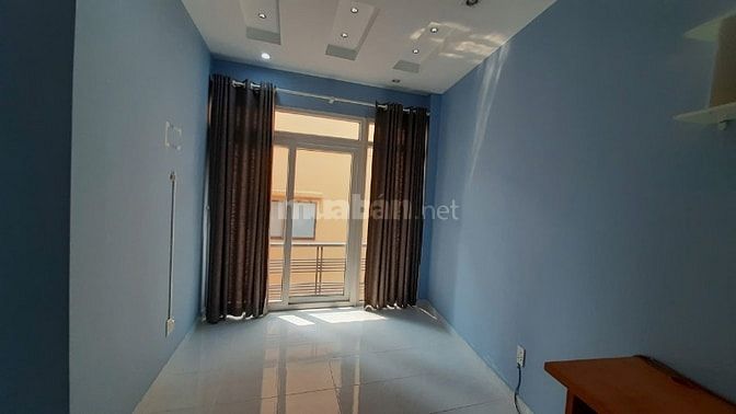Cho thuê nhà Lý Chính Thắng, quận 3, 5x8m, 4 lầu, 15,5tr/tháng