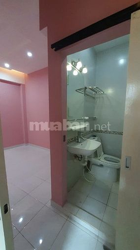 Cho thuê nhà Lý Chính Thắng, quận 3, 5x8m, 4 lầu, 15,5tr/tháng