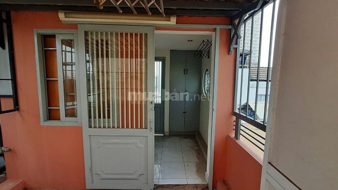 Cho thuê nhà Lý Chính Thắng, quận 3, 5x8m, 4 lầu, 15,5tr/tháng