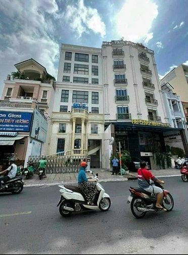 Bán Nhà Mặt Tiền 208 Nguyễn Phúc Nguyên, Phường 09, Quận 3 -  1377m