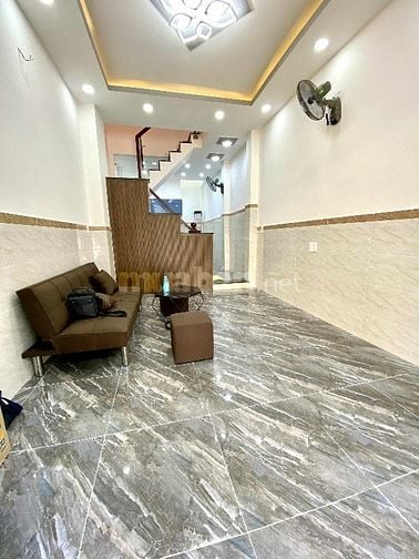 NHÀ ĐẸP VÀO O NGAY , TẶNG LẠI TOÀN BỘ NỘI THẤT ,HẺM XE HƠI  